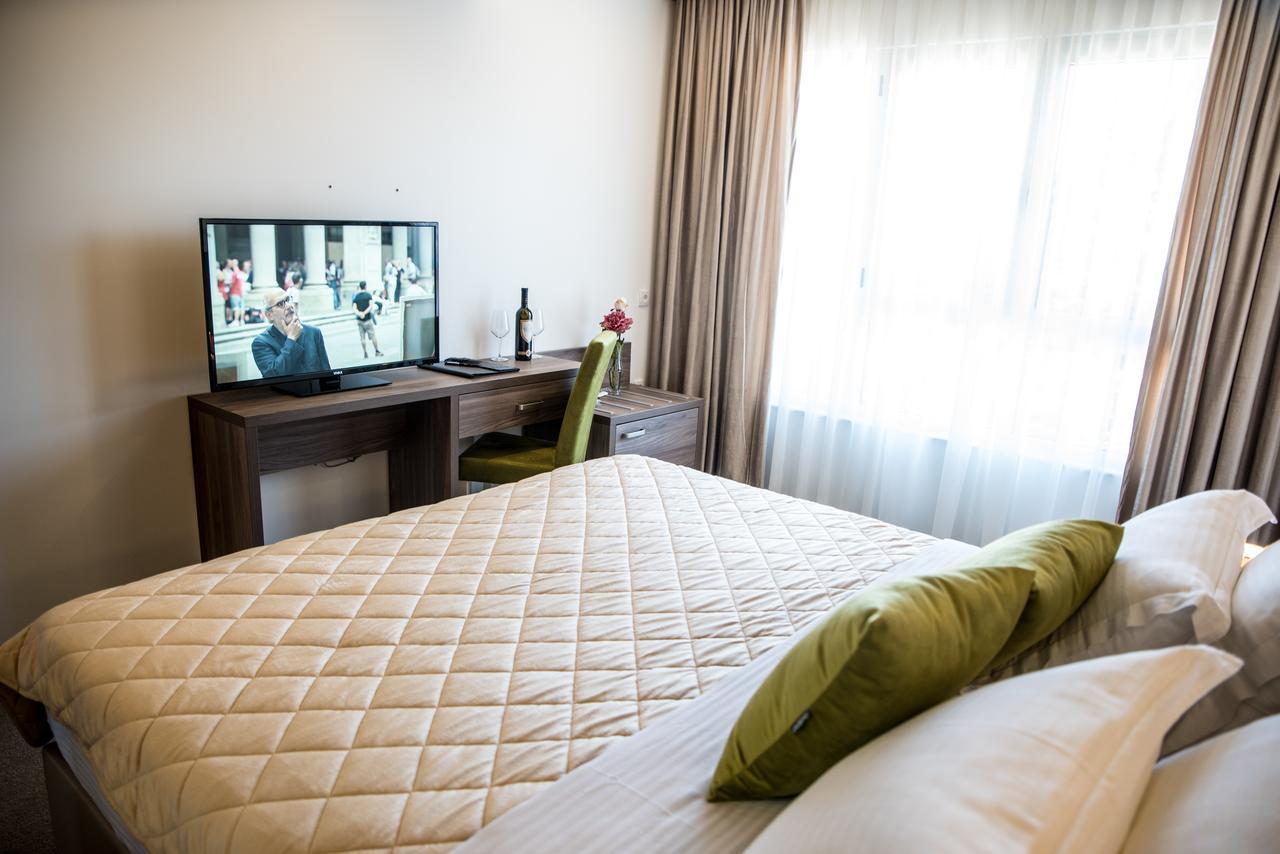 Boutique Hotel "Salina" Ulcinj Ngoại thất bức ảnh
